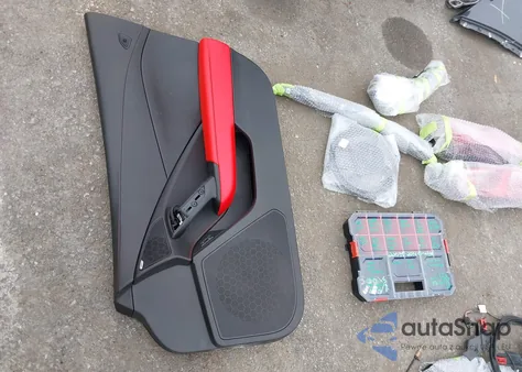 2014 Chevrolet Corvette Stingray Z51 z USA, uszkodzony, nr VIN 1G1YJ3D70E5113586